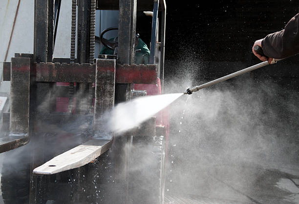 Best Roof Pressure Washing  in Novi, MI